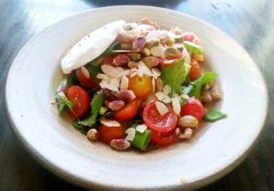 חוריאטיקי- סלט כפרי יווני