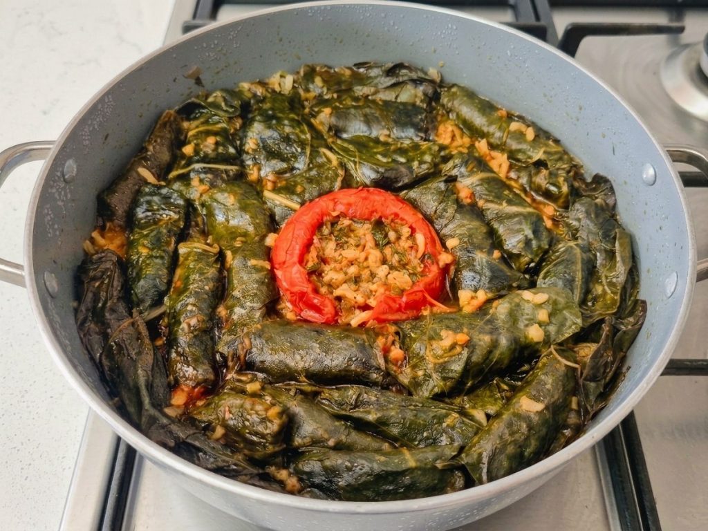 עלי מנגולד ממולאים