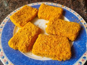 השניצלים מוכנים לטיגון